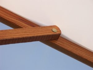 Detail dřevěného slunečníku Jadran
